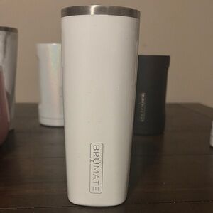 BrüMate White Tumbler